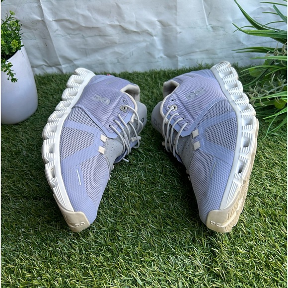 On Running On Cloud 5 Color: Nimbus/Alloy women 9.5 gently used - Picture 11 of 16